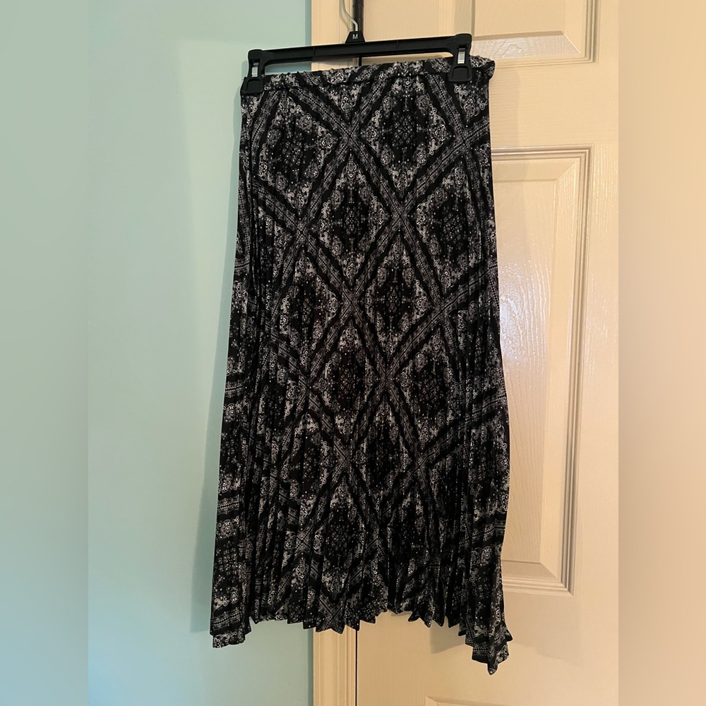 Banana republic pleaded skirt